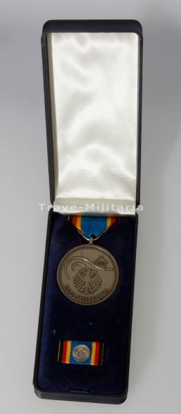 BRD Einsatzmedaille Fluthilfe 2002 im Etui