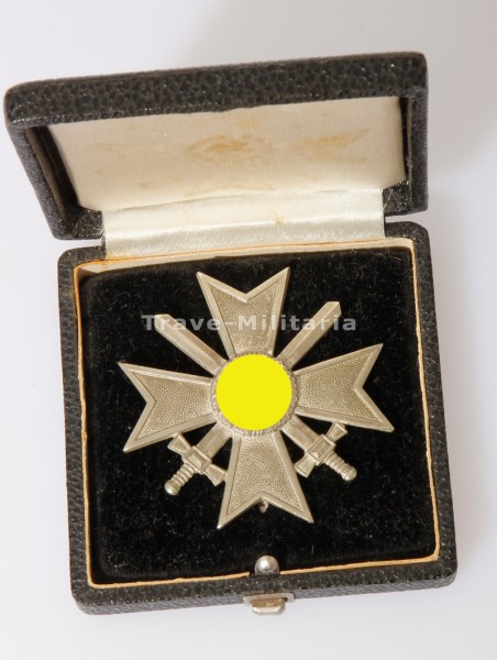Kriegsverdienstkreuz 1. Klasse mit Schwertern im Etui