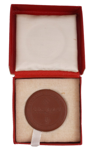 Meissen Porzellan-Medaille Einnahme von Kreta im Etui