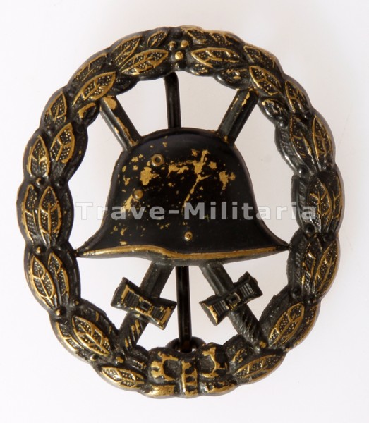 Verwundetenabzeichen in Schwarz 1918 durchbrochen