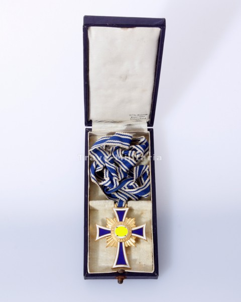 Ehrenkreuz der Deutschen Mutter in Gold am Langen Band im Etui