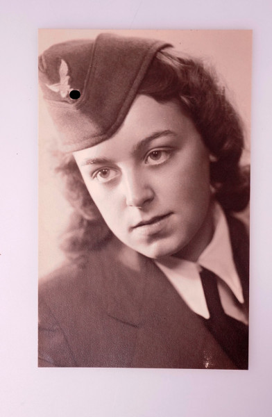 Portraitfoto Luftwaffenhelferin