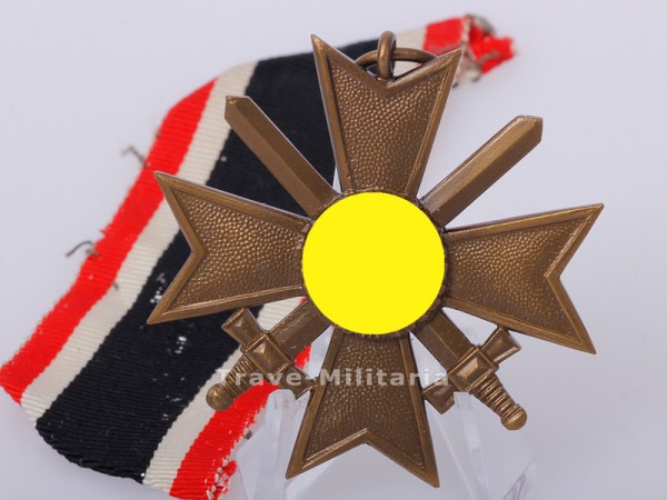 Kriegsverdienstkreuz 2. Klasse mit Schwertern Hersteller 100