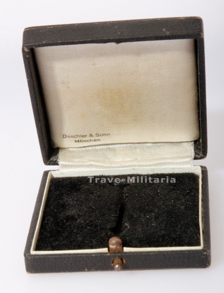 Etui Kriegsverdienstkreuz 1. Klasse 1939 mit Schwertern