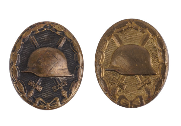 2x Verwundetenabzeichen in Schwarz entnazifiziert