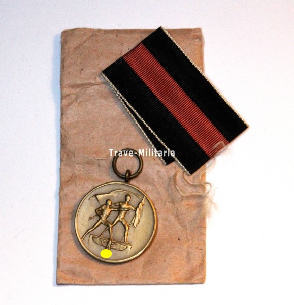 Medaille zur Erinnerung an den 1. Oktober 1938 mit Verleihungstüte