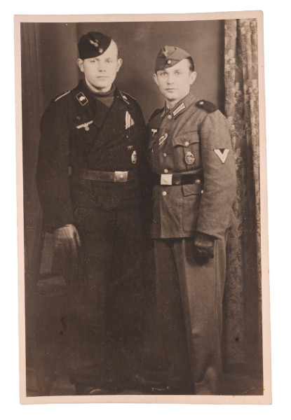 Foto 2er Soldaten einer Panzerdivision