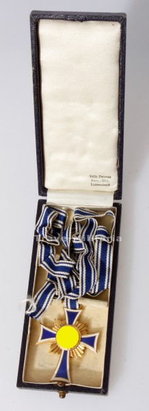 Ehrenkreuz der Deutschen Mutter in Gold im Etui