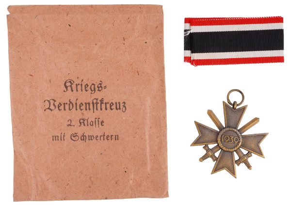 Kriegsverdienstkreuz 2. Klasse mit Schwertern in Tüte