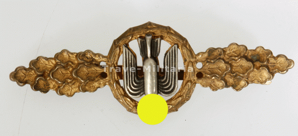 Frontflugspange für Kampfflieger in Gold