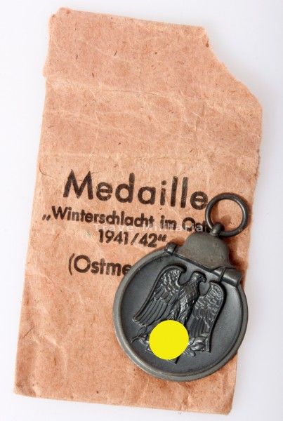 Medaille Winterschlacht im Osten mit Verleihungstüte