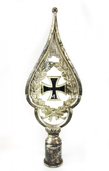 Fahnenspitze Kyffhäuserbund mit Eisernen Kreuz