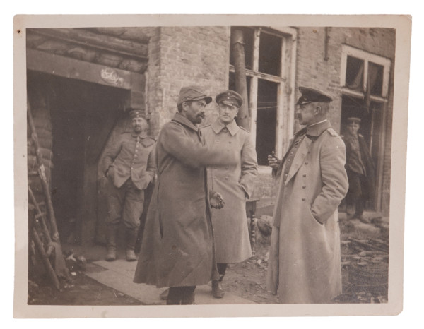 Foto Feldmarschall von Hindenburg im Gespräch