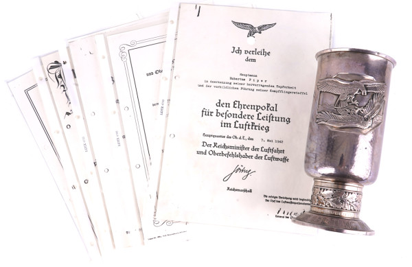 Ehrenpokal für besondere Leistung im Luftkrieg
