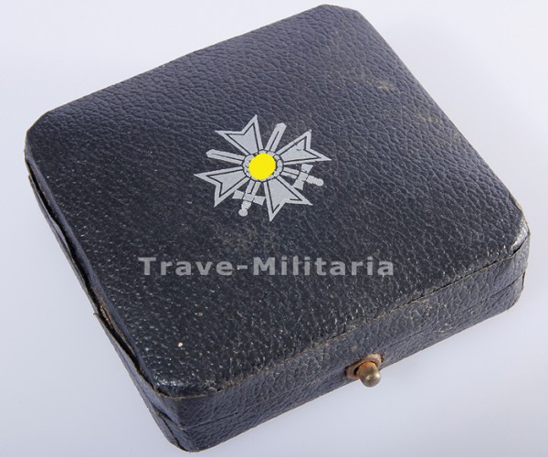 Etui für ein Kriegsverdienstkreuz 1. Klasse mit Schwertern