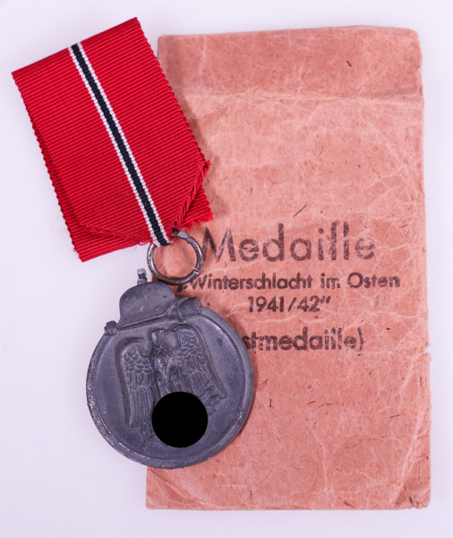 Medaille Winterschlacht im Osten 1941/42 mit Tüte