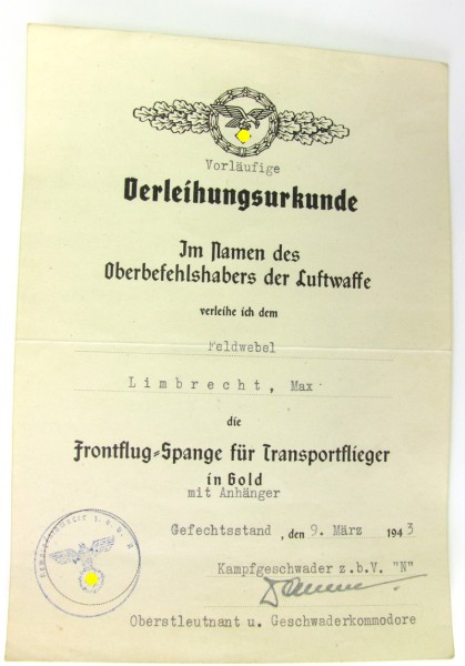 Urkunde zur Frontflug - Spange für Transportflieger in Gold mit Anhänger - DKIG Träger