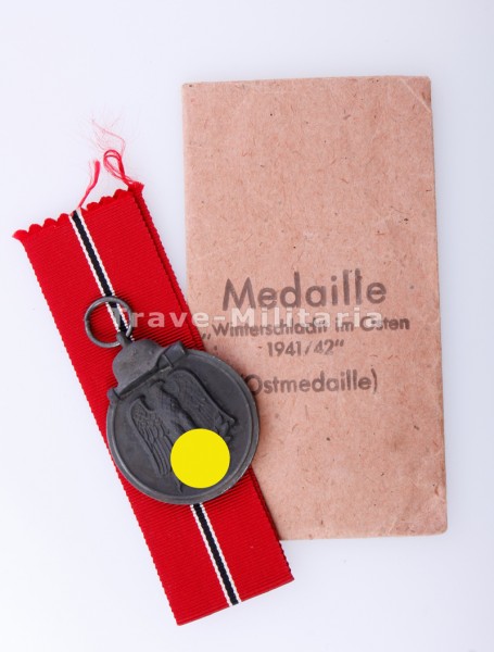 Medaille Winterschlacht im Osten im Umschlag