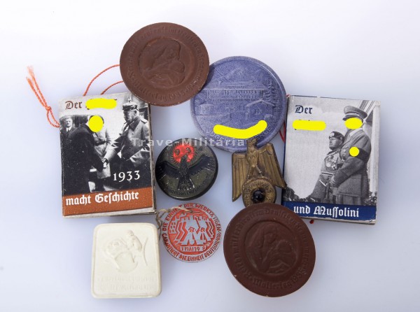 Winterhilfswerk - 7 Abzeichen und 2 kleine Hefte