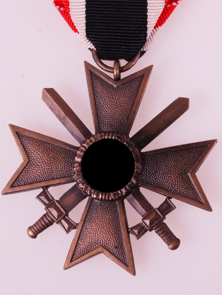 Kriegsverdienstkreuz 2. Klasse mit Schwertern