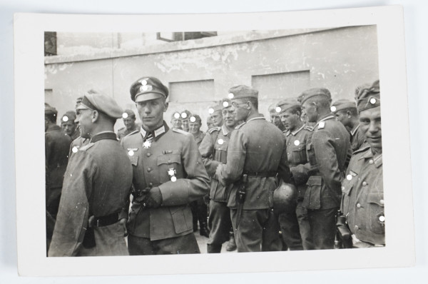 Foto mit Leutnant Willi Zeller Ritterkreuzträger