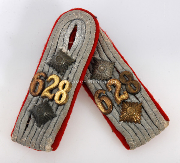 Wehrmacht Heer Paar Schulterklappen Hauptmann Artillerie schw. Art. Abt. 628