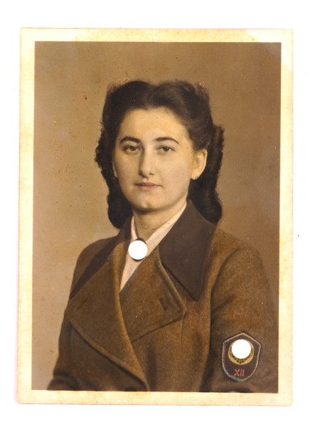 Portraitfoto Arbeitsmaid Bezirk XII