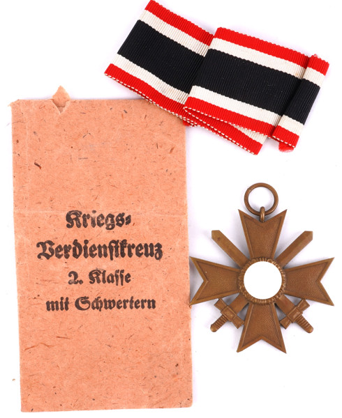 Kriegsverdienstkreuz 2. Klasse mit Schwertern in Tüte