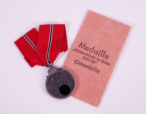 Medaille Winterschlacht im Osten 1941/42 mit Tüte