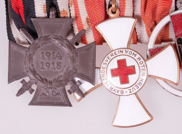24 Musterexegesen zum römischen Recht 3er Ordensspange Rotes Kreuz | Archiv | Trave Militaria - Orden