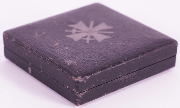 Halbetui zum Kriegsverdienstkreuz 1. Klasse mit Schwertern