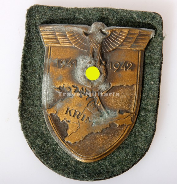 Krimschild auf Heeresstoff