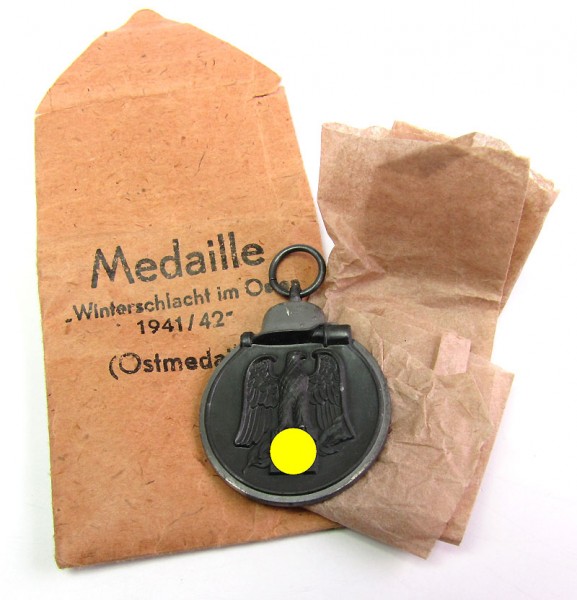 Medaille Winterschlacht im Osten (Ostmedaille) in Tüte und Paper, Friedrich Keller