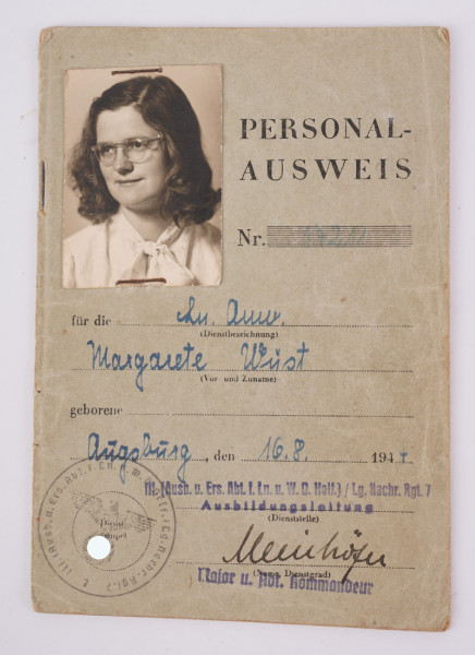 Personal-Ausweis LN.-Anw. Margarete Wüst Lg. Nachr. Rgt. 7