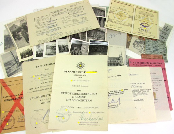 SS Nachlass 22. Kavallerie-Division mit Ausweis und Bildern Panzervernichter