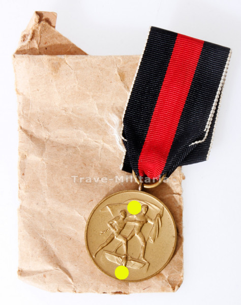 Medaille zur Erinnerung an den 1. Oktober 1938 mit Tüte