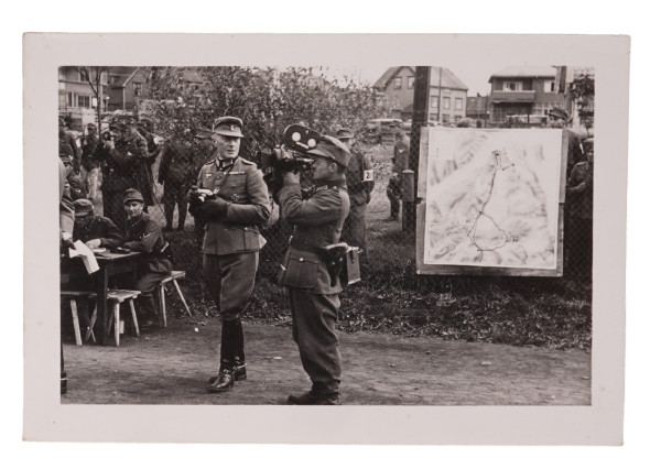 Foto 2 Presseberichterstatter der Gebirgsjäger