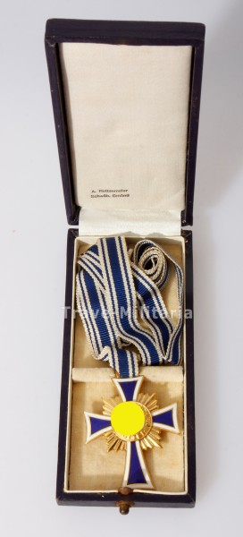 Ehrenkreuz der Deutschen Mutter in Gold im Etui