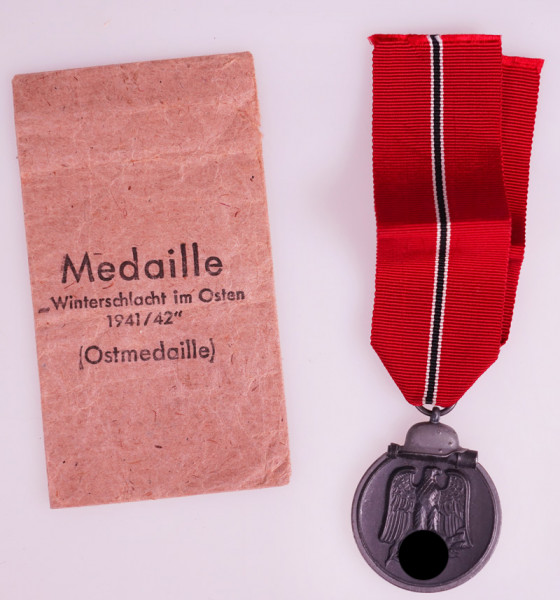 Medaille Winterschlacht im Osten 1941/42 mit Tüte