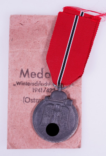 Medaille Winterschlacht im Osten 1941/42 mit Tüte