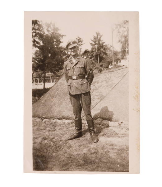 Foto SS-Sturmmann mit Knautschmütze