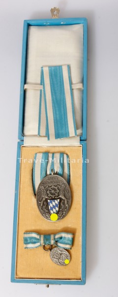 Bayern silbernes Treuedienstabzeichen der Bayrischen Industrie im Etui